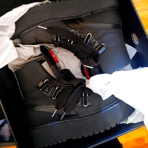 Puma x Fenty SB Boot by Rihanna (black) BRAND NEW